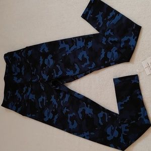 HIGH WAISTED LEGGINGS / YOGA PANTS SMALL BLUE CAMO